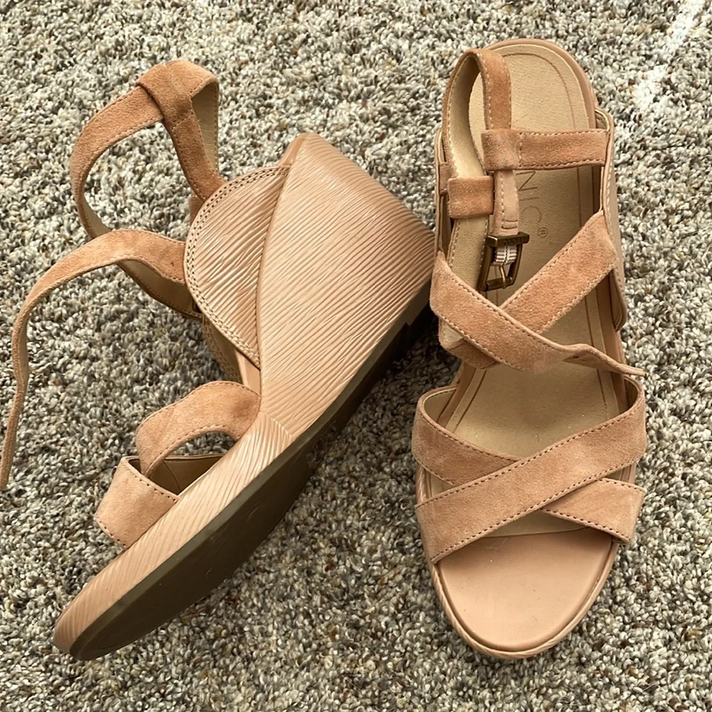 Vionic wedge sandals - Picture 1 of 5